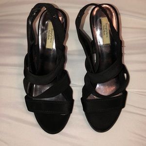 Simply Vera Vera Wang Size 9 Black pump heels